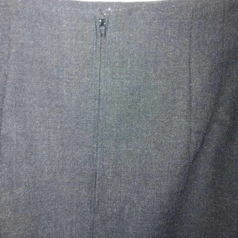 Briggs VINTAGE Women's PETITE Size 10P Grey 100% Wool Skirt